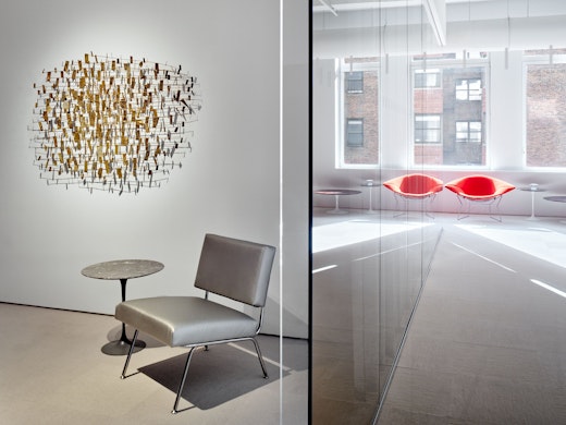 Knoll NYC Showroom Florence Knoll Model 31 Chair Saarinen Side Table
