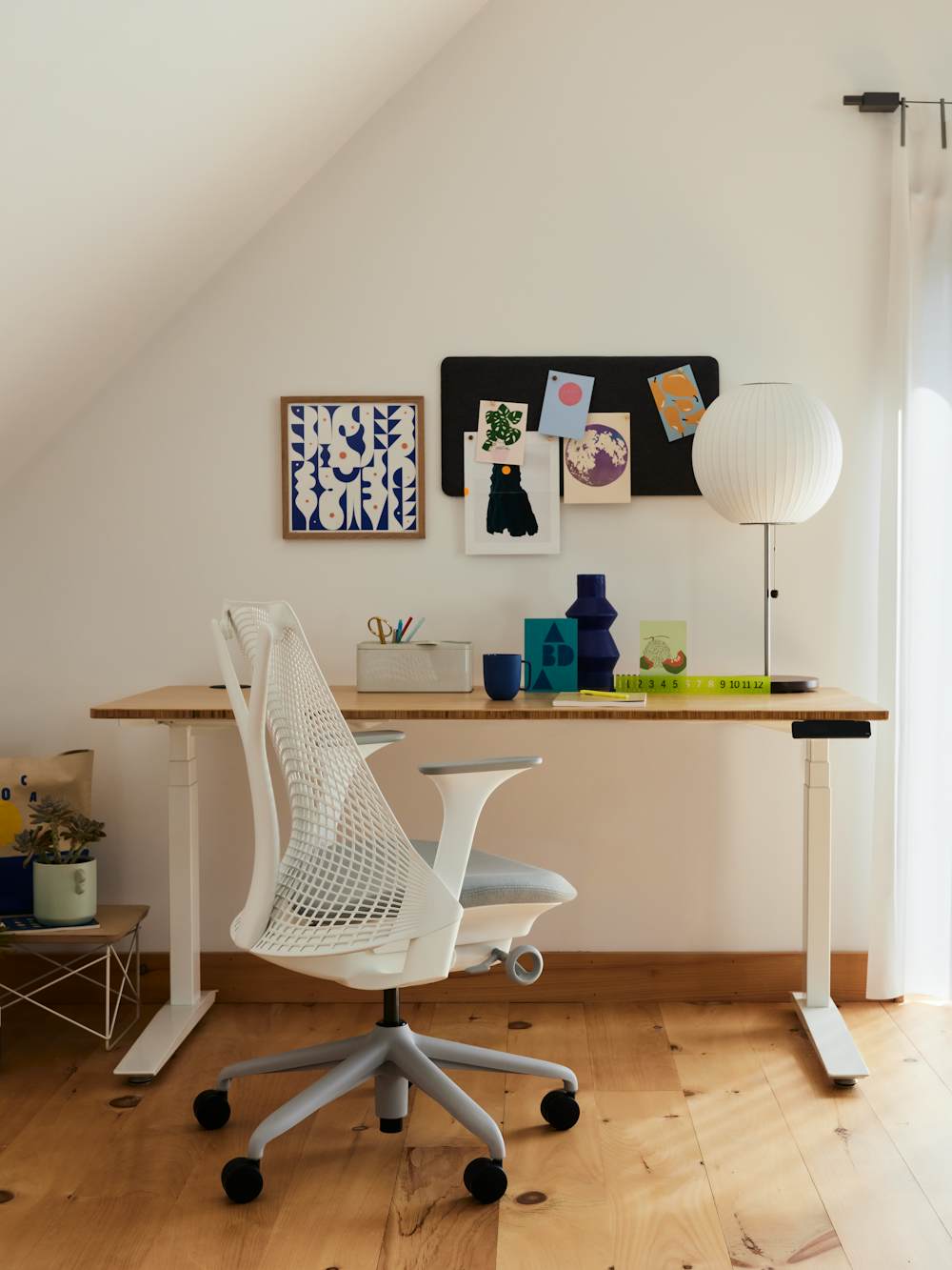 Jarvis Bamboo Standing Desk and Sayl chair