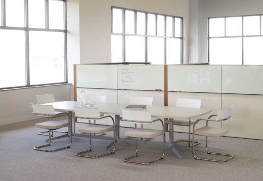 Dividends Horizon conference table